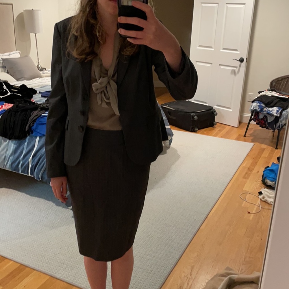 Size 6 skirt and blazer suit set Calvin Klein grey stripe